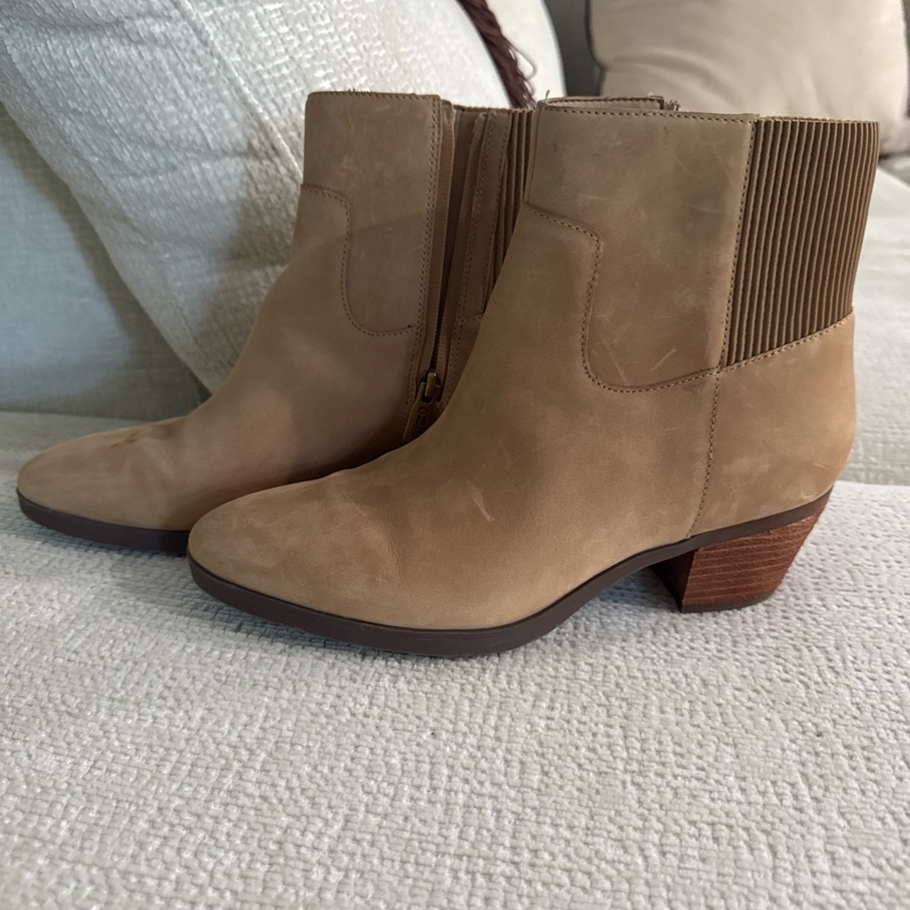 Vionic Waterproof Side Zip Nubuck Leather Boots - Shantelle 9.5 New without box